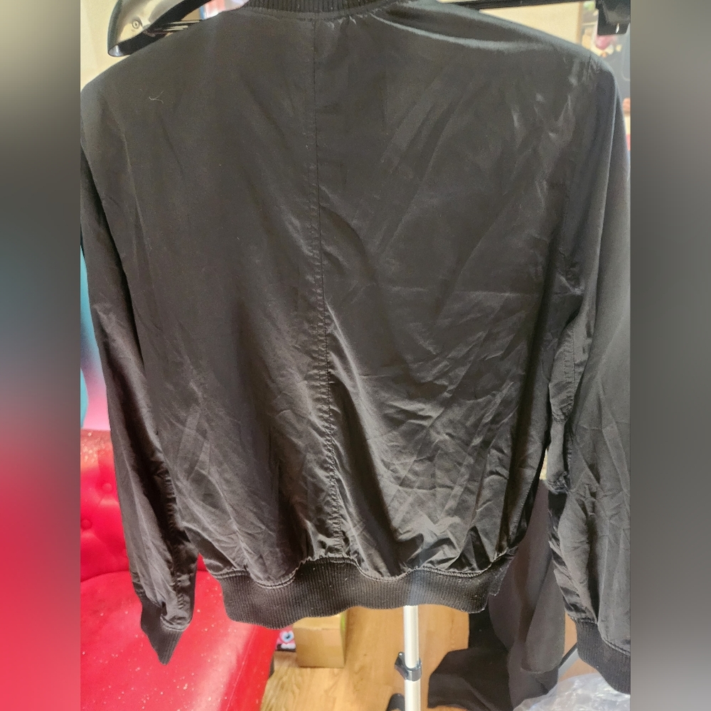 American Eagle Outfitters Black Bomber Jacket with Floral Embroidery Size M - Picture 5 of 7
